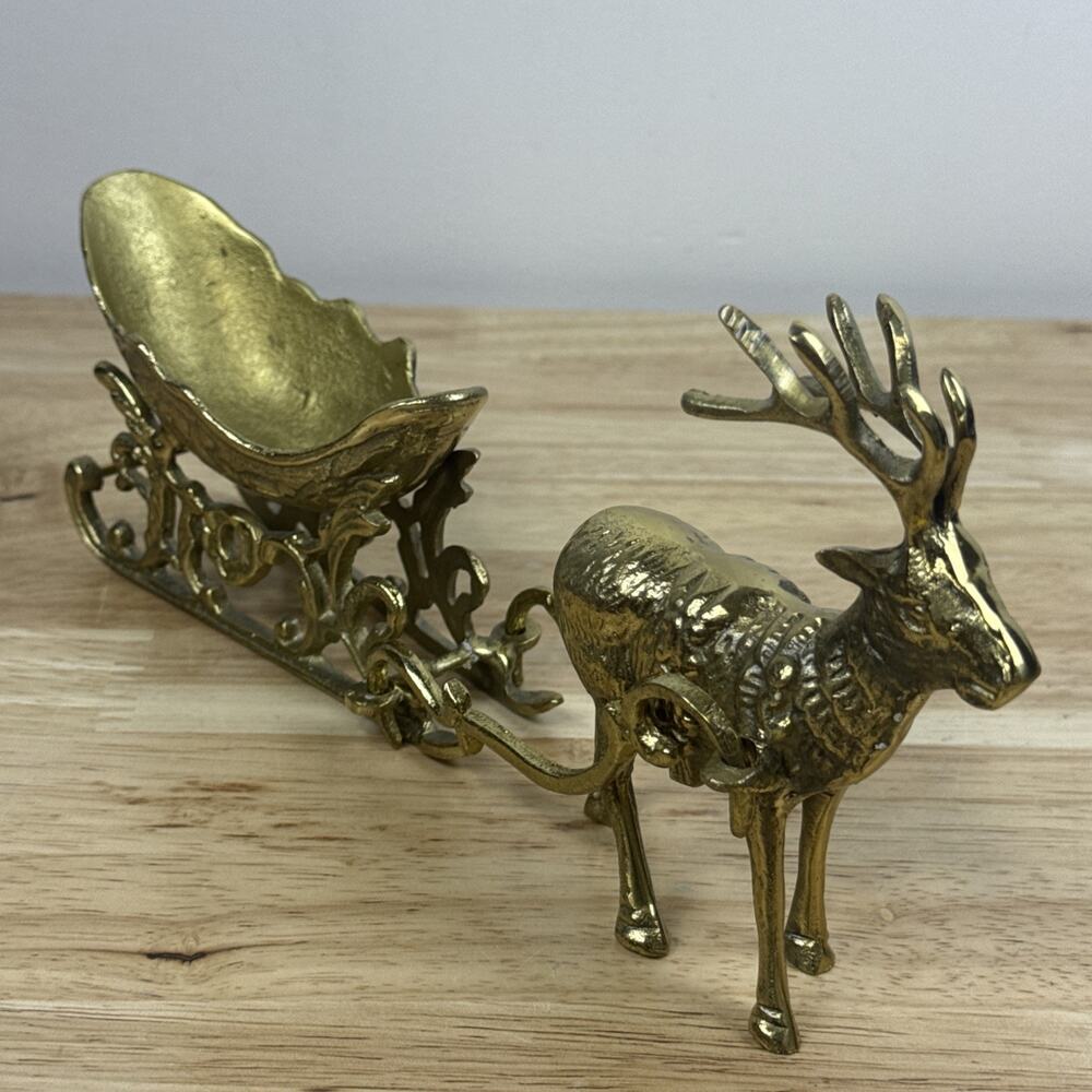 Vintage Brass 4 Piece Christmas Reindeer and Sleigh 10.25” Long - Picture 4 of 9